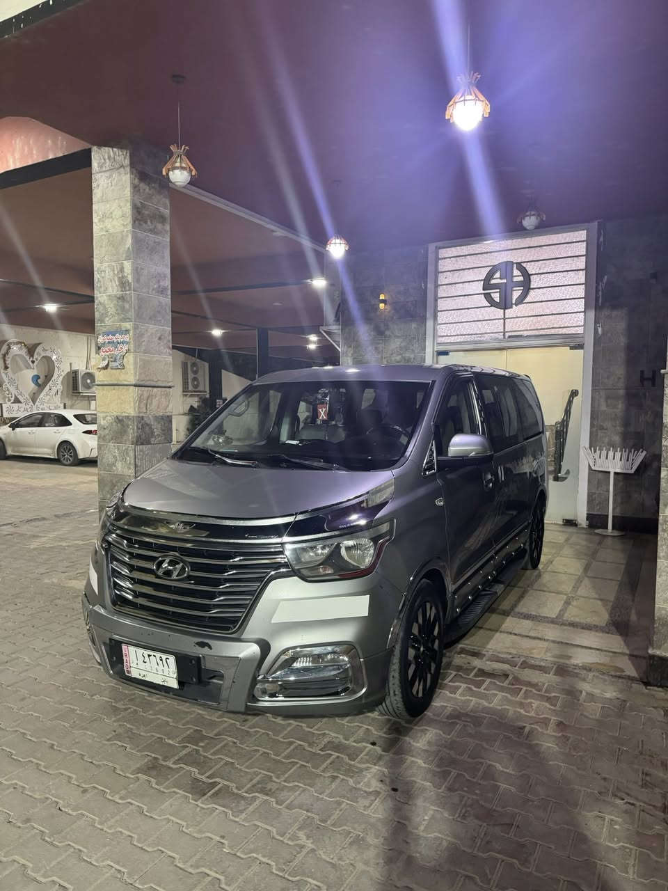 ٢١ اصل مسكر دبلو محرك بلاد سياره على وضع الشركه كفاله عامه ماعدا ربع جاملغ بكوريا الامامي جهه السايق رقم بابل جاهزه من كلشي بلواقع احلى سعرها ٣٤٠ بيها مجال حك الجيه مايعجبك السعر اعبر للاستفسار ***********
