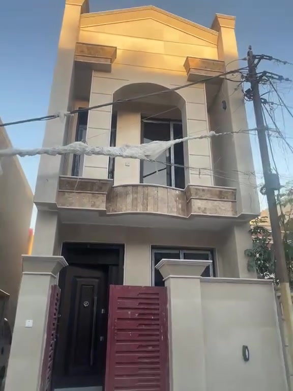 للبيع مشتمل ٧٢م الغدير
شارع التوت طابقين بناء حديث
درجه اولى ٣ غرف نوم 
غرفه نوم ارضيه
للإستفسار 
***********
