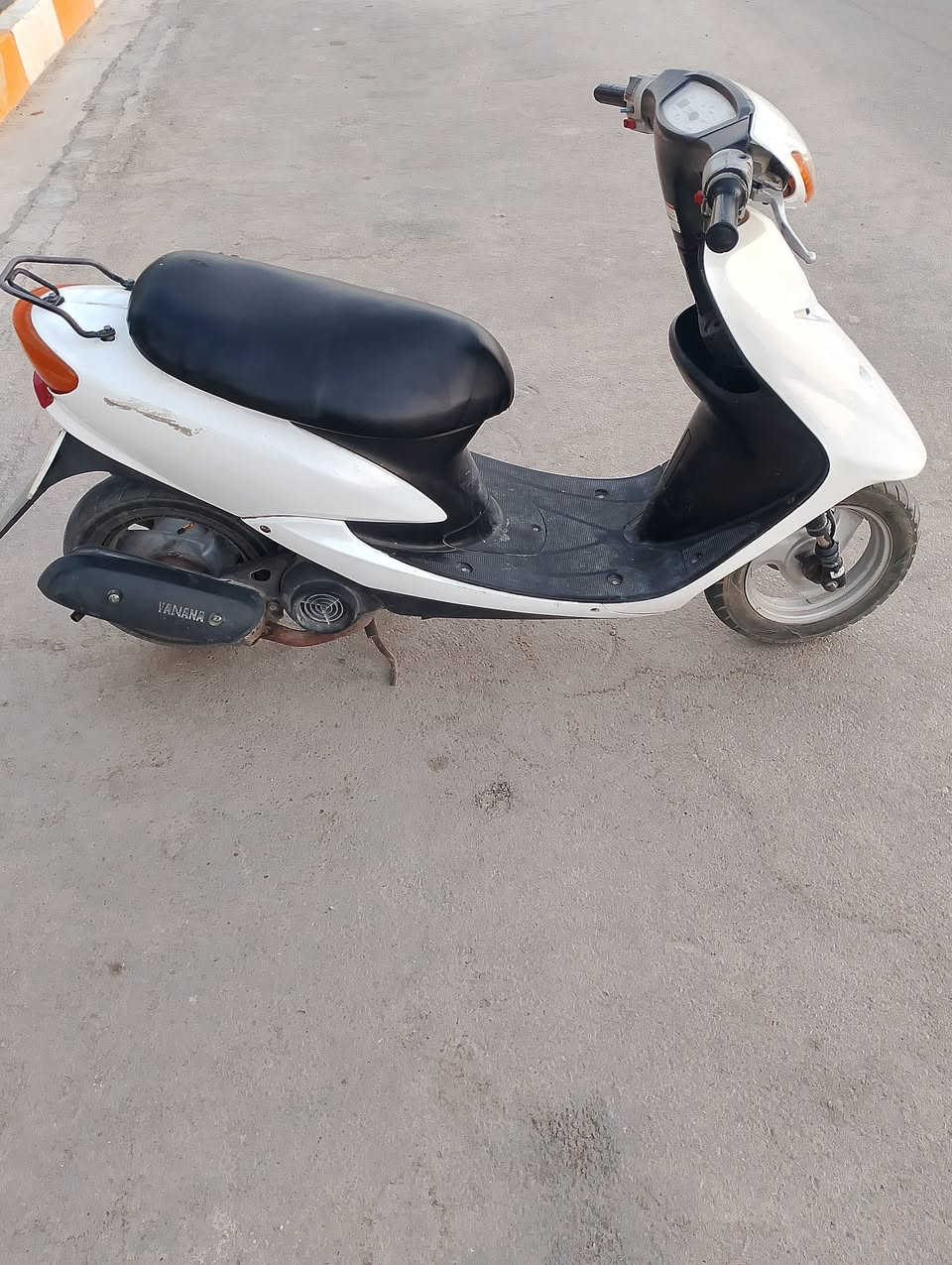 دراجه عصفوريه للبيع مفتوحه عوهز باتري نظيف الدراجه سعر 400 وبيها مجال ***********
