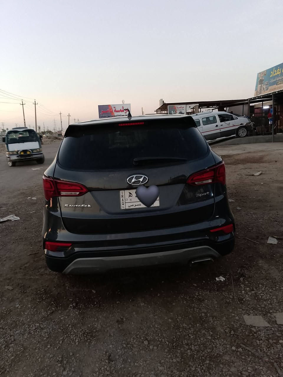 السلام عليكم
للبيع ، سنتافي سبورت 2018 Santafe Sport 
السيارة ماشية 87,337 محرك 4 سلندر 2400 
السيارة 5 راكب قطعتين تبريد رقم بغداد الجديد 
السيارة وارد امريكي فقط الدعامية الأمامية مفصوخة ونفسها مرجعة وهنا بالعراق وكعت على البنيد طابوكة ضرر جداً خفيف ونصبغت مقدمة البنيد كما موضح بالصورة وأيضاً بيها شخط بالباب الخلفي جهة السكن أيضاً موضح بالصورة والسونار مرفق مع الصور السيارة ارضيتها جلد كاملة مابيها اي نقوصات السيارة السعر 160 مكانها بغداد التاجي 
للاستفسار ***********
