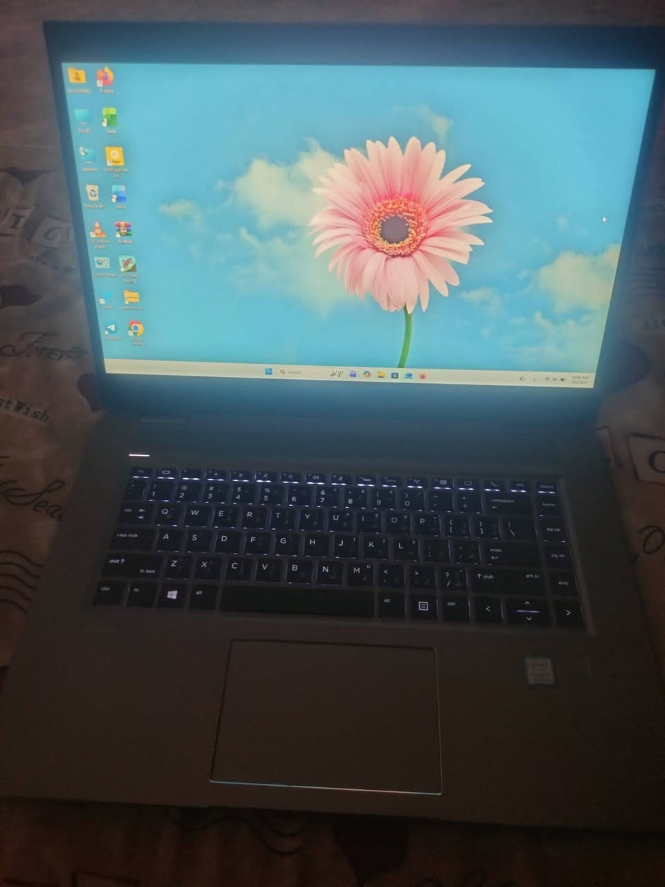 قيم بما يرضي الله واخذ مكاني الانبار مشتري ب 700 لايوجد توصيل وياه ماوس وشاحنه اصليه وجنطه


**إذا كنت صاحب هذا الإعلان وتريد حذفه لأي سبب، رجاءا أرسل رسالة إلى الدعم الفني**