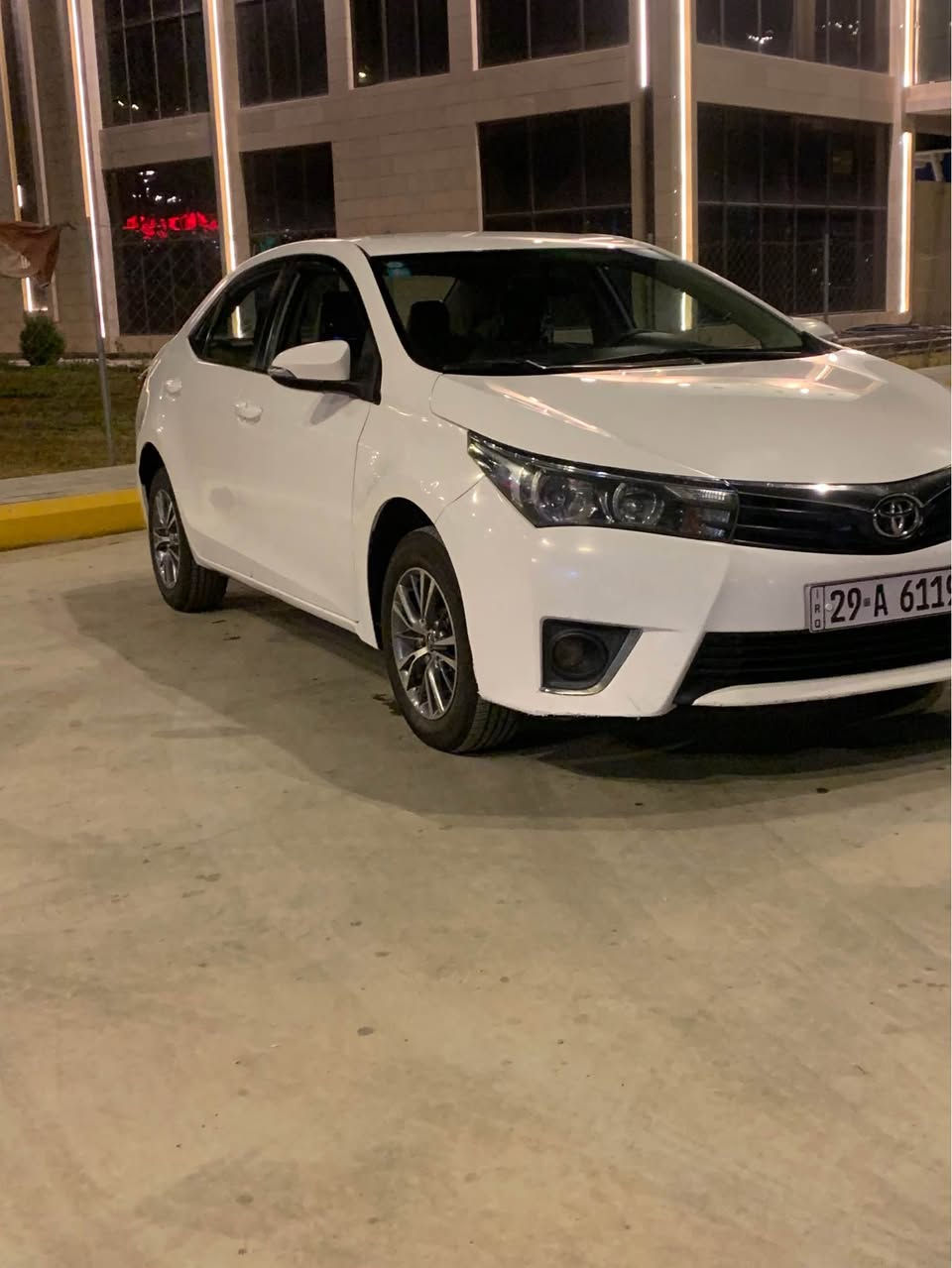 السلام عليكم كورلا موديل 2015 للبيع أو مراوس حسب القناعهً السعر 145 لا تكلي شبيها مجال تعال كلب لسياره وقتنع بيها يله نخصم سعر وشوف خواتها. ابيش يله تخابرني 
سياره كفاله عامه وسونار كدامك إني ماخذا بيدي 
لسياره جديده بمعنه الكلامه 
كير ومكينه وحداديه 100 /100 شرط ترايها احله من لزيرو
تخم تاير جديد 100/100 لسياره ويل كب 5 
كشر لسياره نضافته 95 /100 لسياره معايزه برغي
رقم واسط نكليزي مداور ثاني يوم أو نكتب عقد مرور 
مكان السياره كوت واسط شارع النسيج السلام 
*********** ابو كيان اتصل واني خادم ماعندك تأخذها ابلاش  وصلو على محمد وال محمد دهل اوران, واسط
