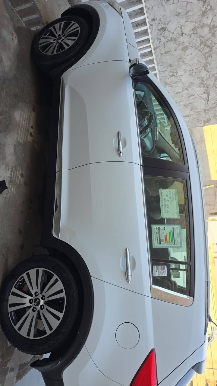 اسلام عليكم
كيا سبورتج موديل 2015خليجي  بانو راما 
مكفوله كفاله عامه مكينه +كير +كشر 
سياره مال بيت احله من اصور 
رقم بغداد دولي  باسمي 
***********
سعر 165
