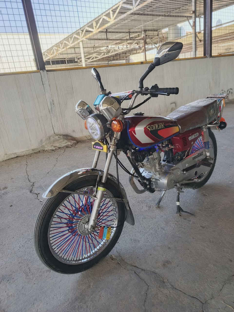 سلام عليكم
ماطور للبيع نوعيه تايكر موديل 20 وايرمانيه كل شيء شغال ماكينه مفتوح 
السعر 430 بيها مجال للطيبين 
الاستفسار ***********
