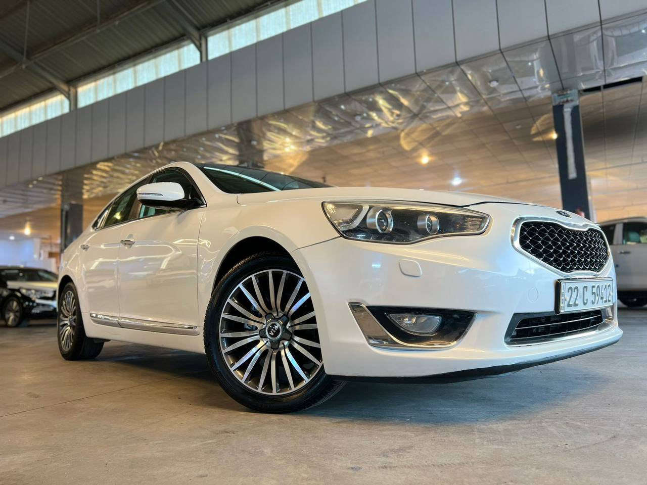 السلام عليكم
كيا كادنزا 2014 VIP خليجيه 
ماشاء الله احلى  من الصور مكفولة السياره من الضربه والصبغ بيهه BDR على گد شبر بالجاملغ و3 رصعات جانبيات .. گير مكفول ومحرك مبدل گازگيت فقط مامفتوح نهائياً سنوية وهزة وارقام جديدات بأسمي 
مكاني البلديات 
 السعر 155 وبيهه مجال بسيط 
***********
