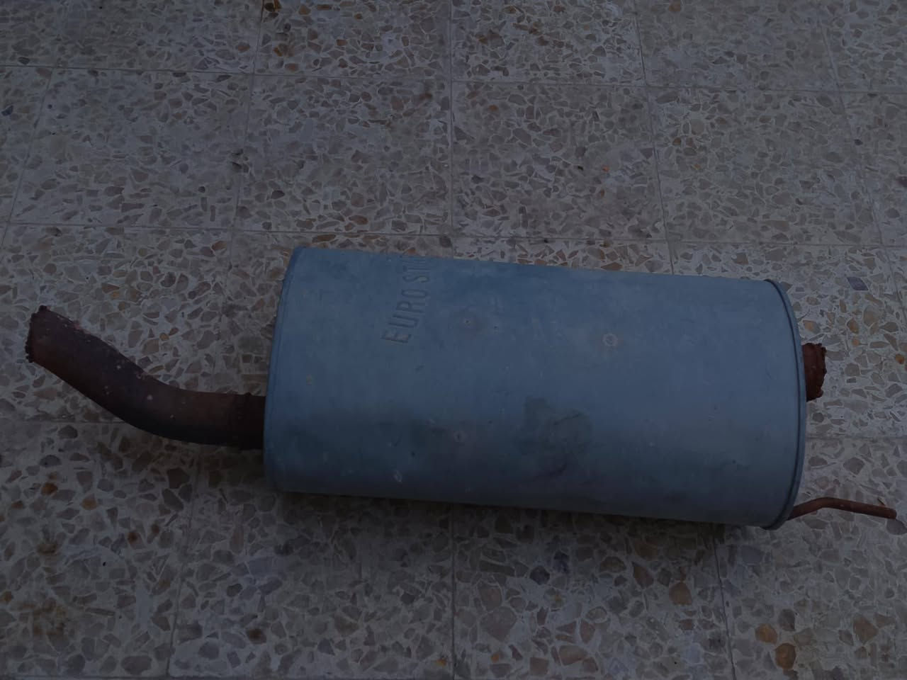 السلام عليكم عندي هاي الصالنصه للبيع السعر 65وبيه مجال للستفسار الاتصال عله هاذه الرقم *********** النجف الاشرف
