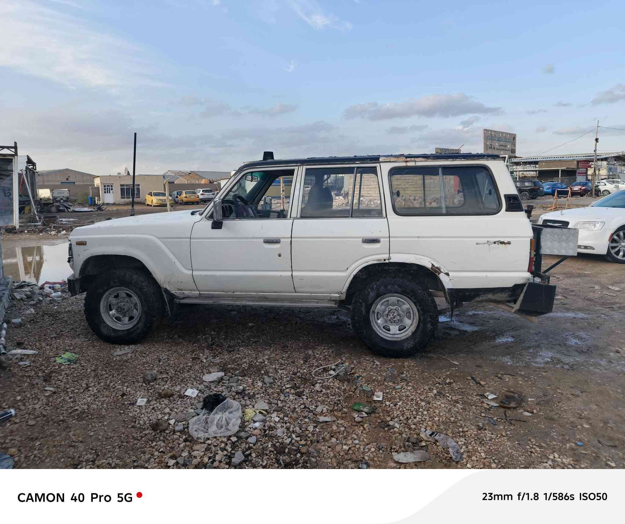 لاندكروز موديل 1988 سياره بلاديه  مكينه بلاد سياره جهازه شوفت عينك كامله مكمله رقم بغداد  وكاله عامه بل دوانيه  سياره 18 سنه واكفه على طابوكه  او هاي هسه سياره شوفت عينك   وين صياده وين ليعشقون هيج سياره   سعر اب55 بيه مجال  رقم *********** تواصل وياي ونشالله ماقصر
