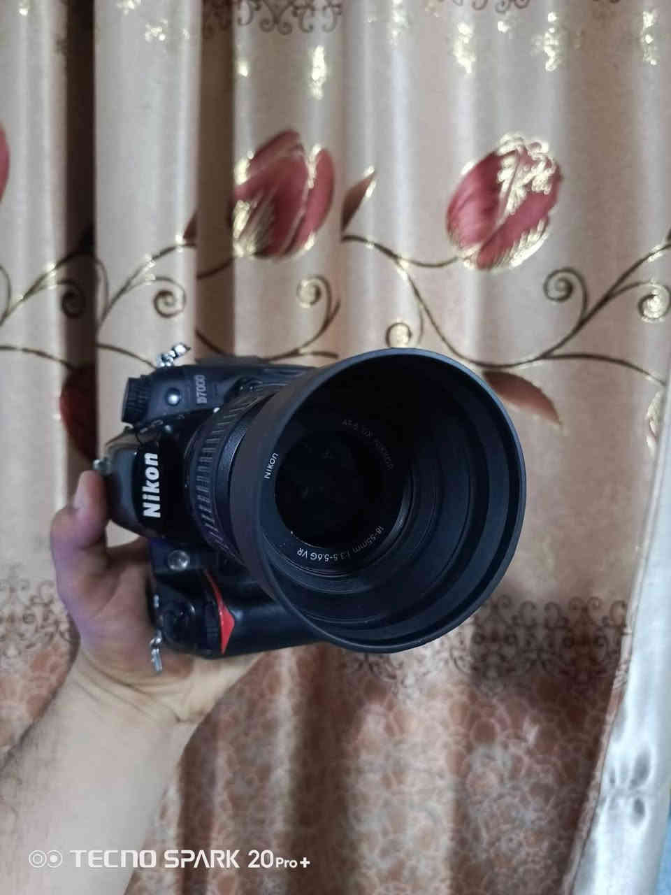 نيكون D7000
يجي وياها

رام اصلي 

عدستها الاصليه نيكون 55-18

واير الاصلي 

وشاحنه

وبطاريتها الاصليه 

المكان . البصره 

السعر . 360 قفل من الاخير

للاستفسار الاتصال على رقم ***********
