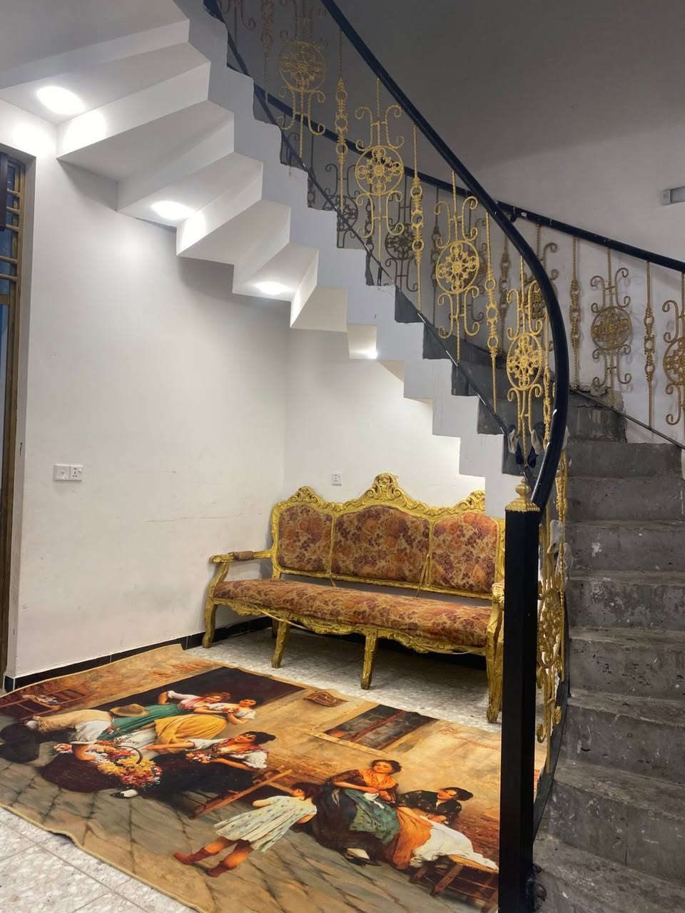 سلام عليكم
بيت للبيع مساحه 140
مكان حي طارق القديم 
السعر 95 وبي مجال 
للاستفسار ***********
