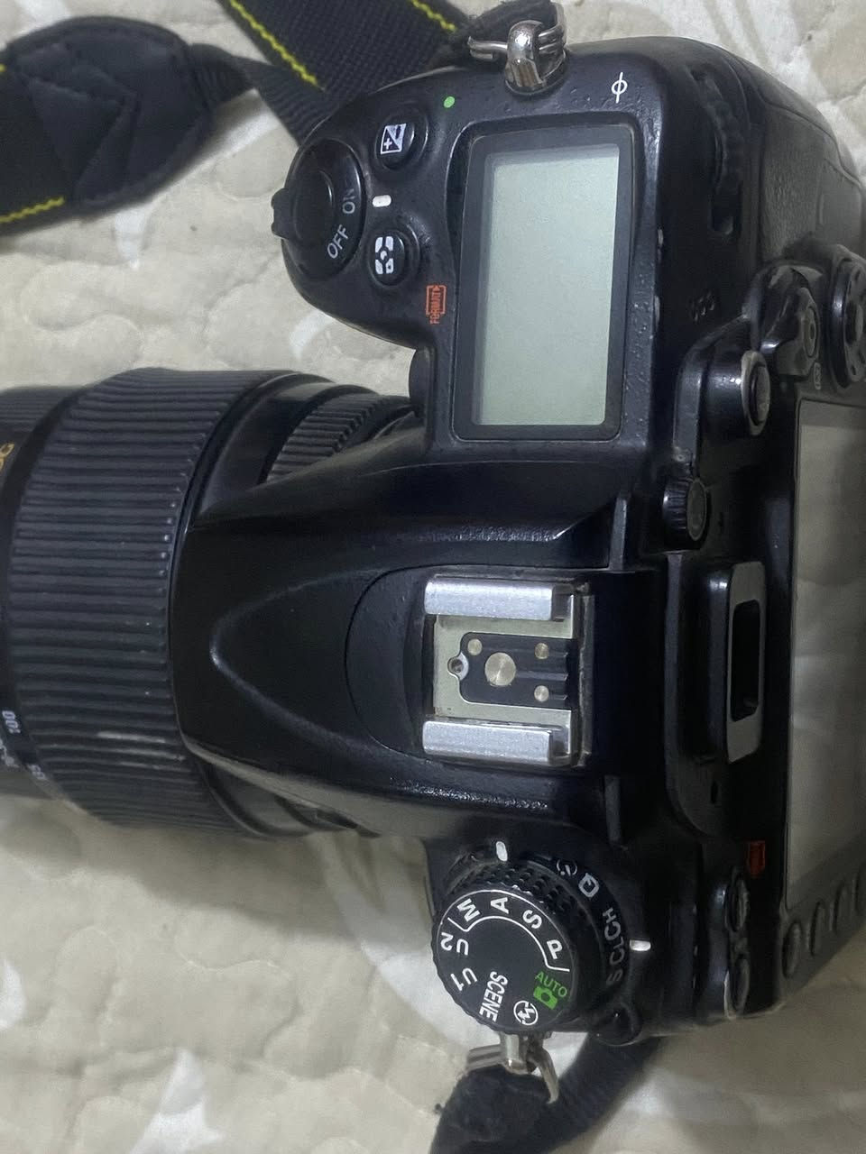 نيكول D7000كامره نضيف  وكآمل الملحقات  بيع ومراوس ترهم  حسب القناعه ***********
