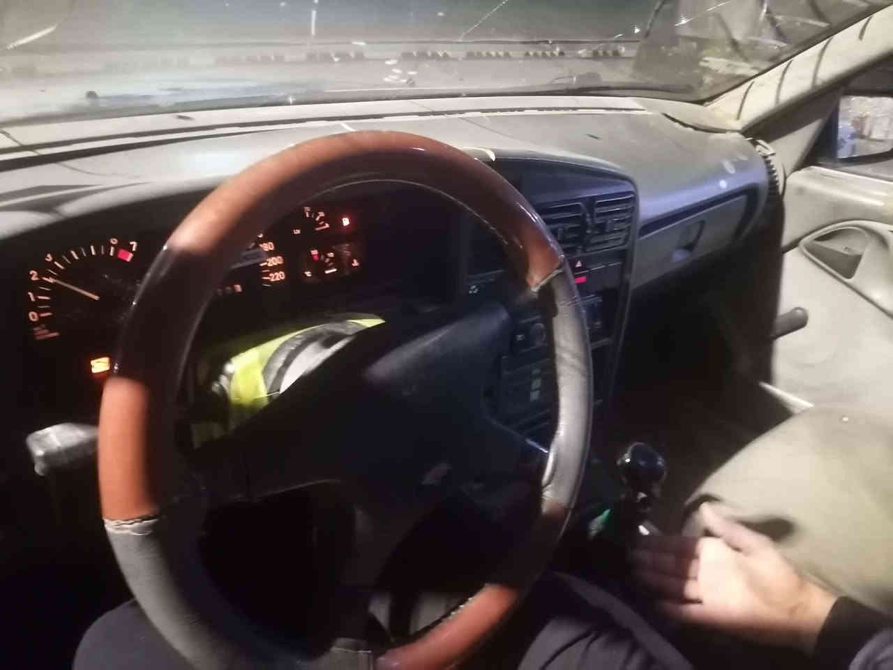 سلام عليكم اوبل اميكاا موديل ٩٠ سياره جاهزه مابيه نقص كير ومحرك مكفول سياره حلووو السعر ١٨ وبيه مجال للشراي مراوس حسب القناعه رقم ***********
