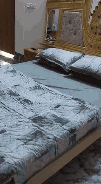 غرفه نوم للبيع فعلى من يرغب بالشراء الاتصال على الرقم *********** يوجد به واتساب
