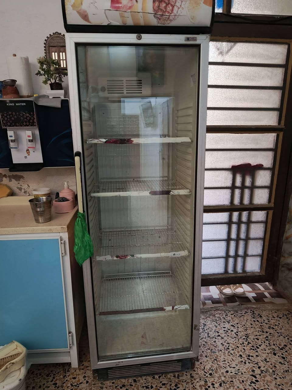 عارضه للبيع شغاله نظيفه عنواني شارع ام البنين *********** عالفحوص
