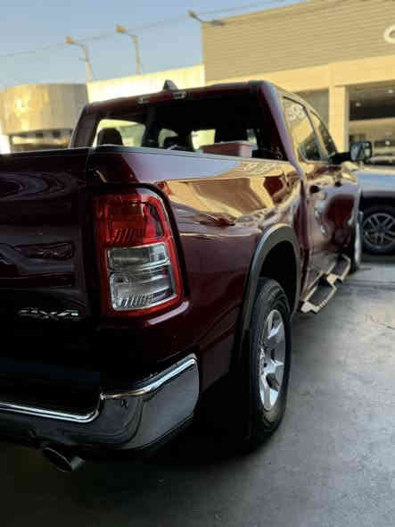 السلام دوج رام ٢٠٢١ بك هورن حادث موضوح بلمنشور بدون صبغ بدون تبديل رقم بغداد بسمي سيارة جديدة ماشي ٤٤
باب طويل بدي قصير لمرغوب محرك ٥٧٠٠ 
*********** مكان بغداد لبيع او مروس
