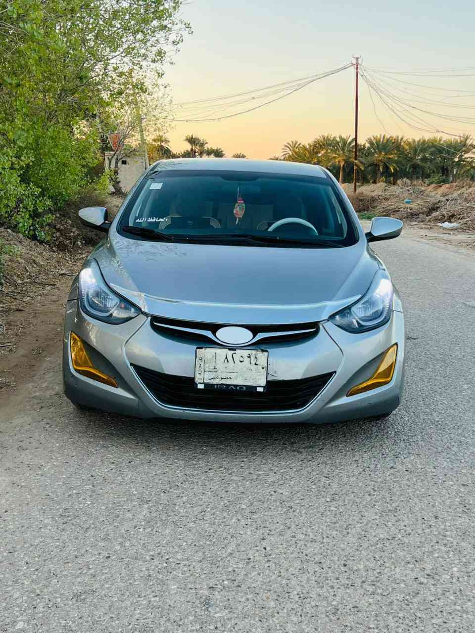 السلام عليكم الانترا موديل ٢٠١٥ أمريكي ماشية ١٣٠ كفالة فقط بارد بالجاملغ الخلفي تبرية حدادية تخم تاير جاهزة لأخير السعر ١١٥ وبي مجال مكلف بل نشر مكان ذي قار الغراف رقم الهاتف ***********
