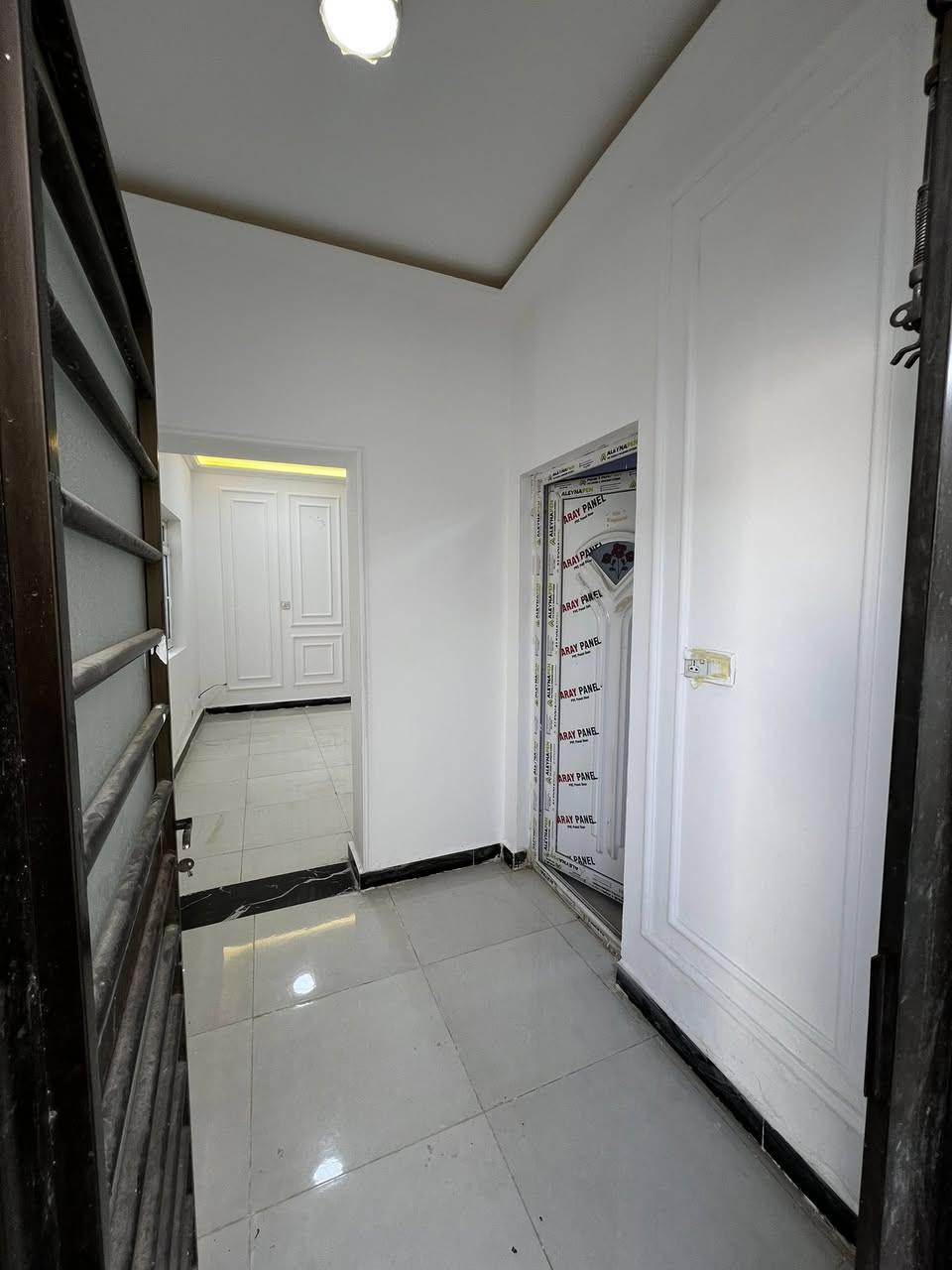 دار للبيع مجمع ابو تراب ملحق مرحله لأولى
مساحه 200م طابقين vlp  ٤ غرف نوم 

موقع تجاري على شارع ٣٠ مبلط وكآمل خدمات 

بناء طابوق جمهوري صبه رفت 

سند حر البيت يباع نقد 

لاستفسار اتصال ***********
