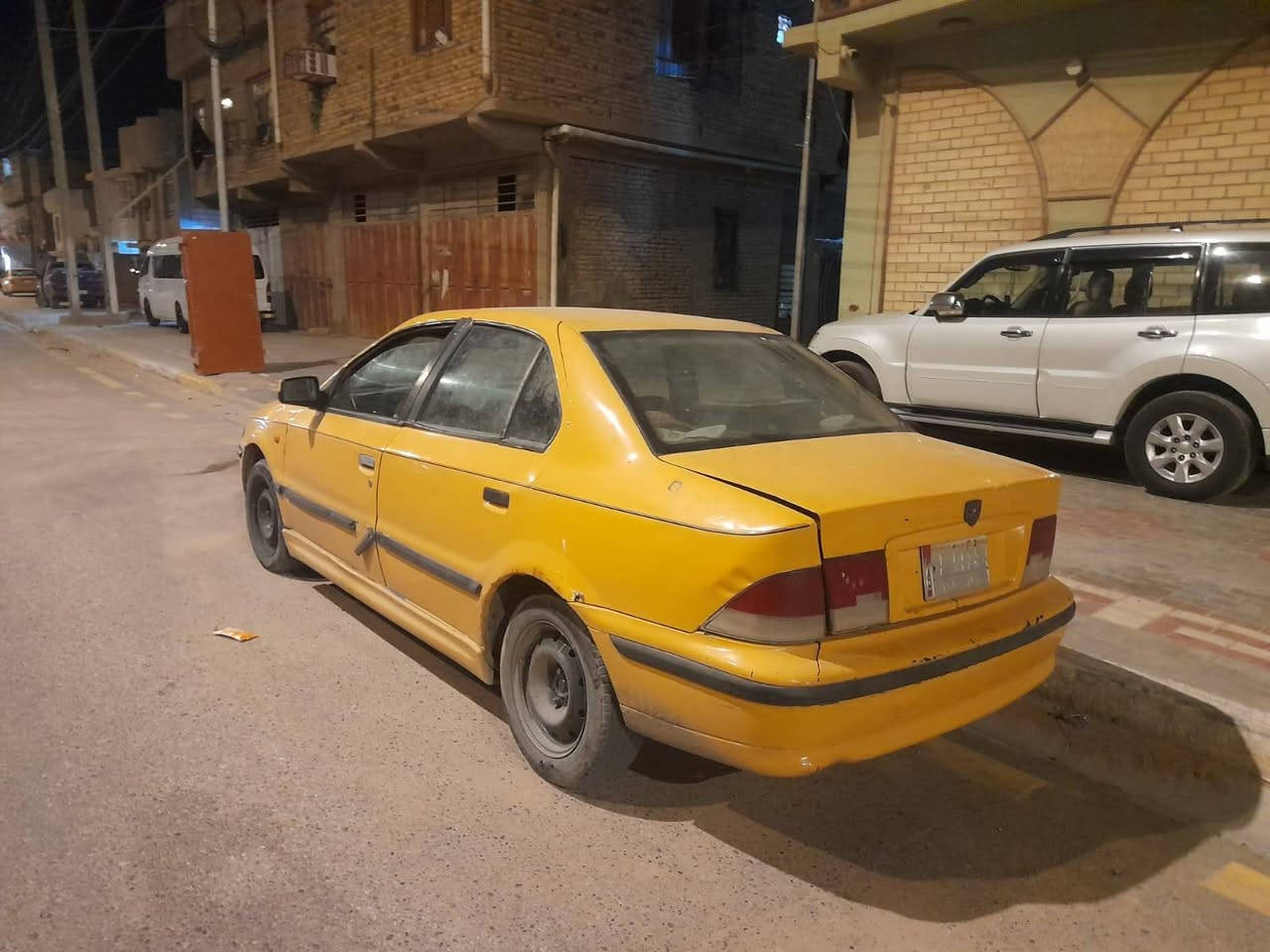 السلام عليكم
سمند مديل 2011 

مكينه  مجفته تجفيت جديد

وبدل بيه صينيه وبور وجامه

ونوزلات جدد وبلكات

يعني كبل للشارع 

بسعر 11 ورقه

اتصال ***********
