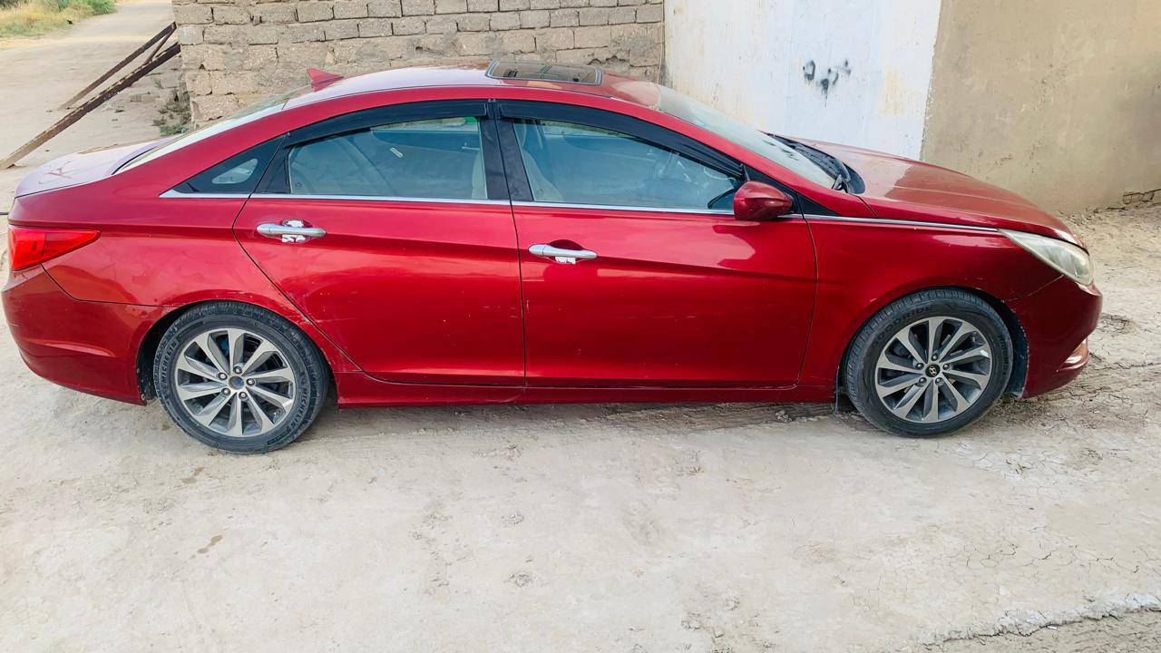 سوناتا 2011 للبيع رقم بغداد سنويه الى 2027 شهر 11 مداور ثاني يوم أواجهك وي المالك من اعمامي محرك 2400 GDI وارد امريكي مامعرضه لأي ضربه مكفوله عدا بارد بصيط بجاملغ الخلفي بدون صبغ وافحص  سونار  سيارة جاهزة المكان السماوة قضاء الهلال السعر 100 وبيه مجال بسيط للأستفسار الاتصال على هذا الرقم ***********
