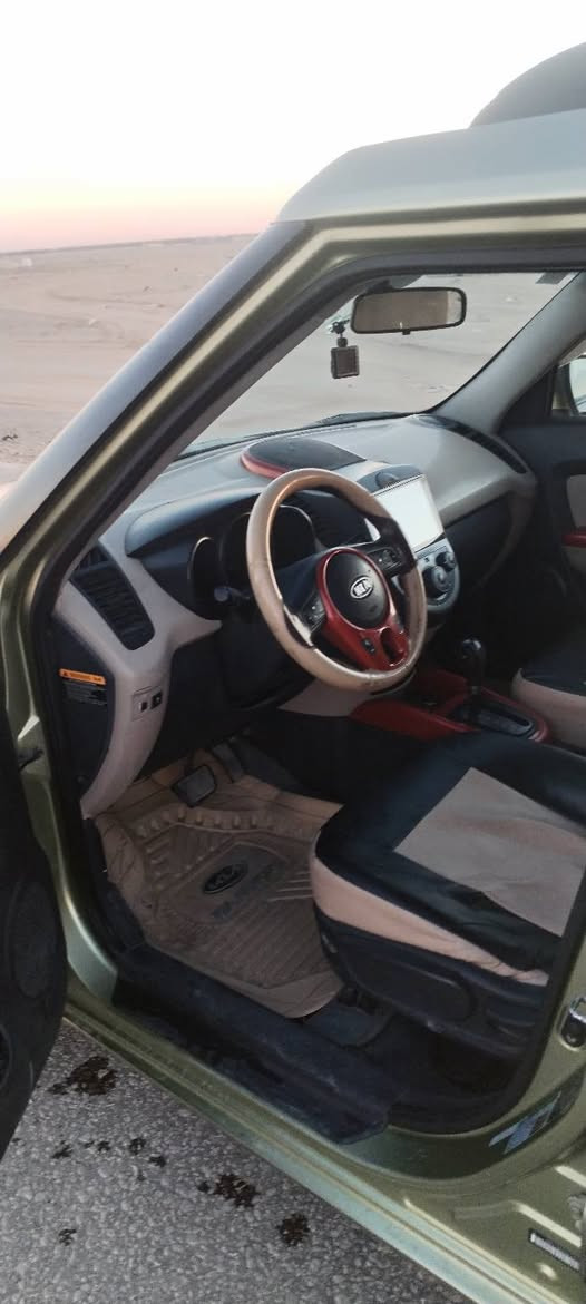 السلام عليكم
كيا صول للبيع رقم بغداد
 اللون تفاحي
سلايت روف
مانع انزلاق abs
تحكم ستيرن
مثبت سرعة
موديل 2010
تخم تاير
ويل كب
محرك 2000دوش المرغوب شرط
بدون دوانز علما  بانزين عادي
تبريد ثلج
داخل لونين
كامرة خلفية+ تاب
العنوان كربلاء مامتواجد على الفيس
استفسار أكثر اتصل ودلل سيارة خير من الله
السيارة بأسمي 
رقم الهاتف
***********
