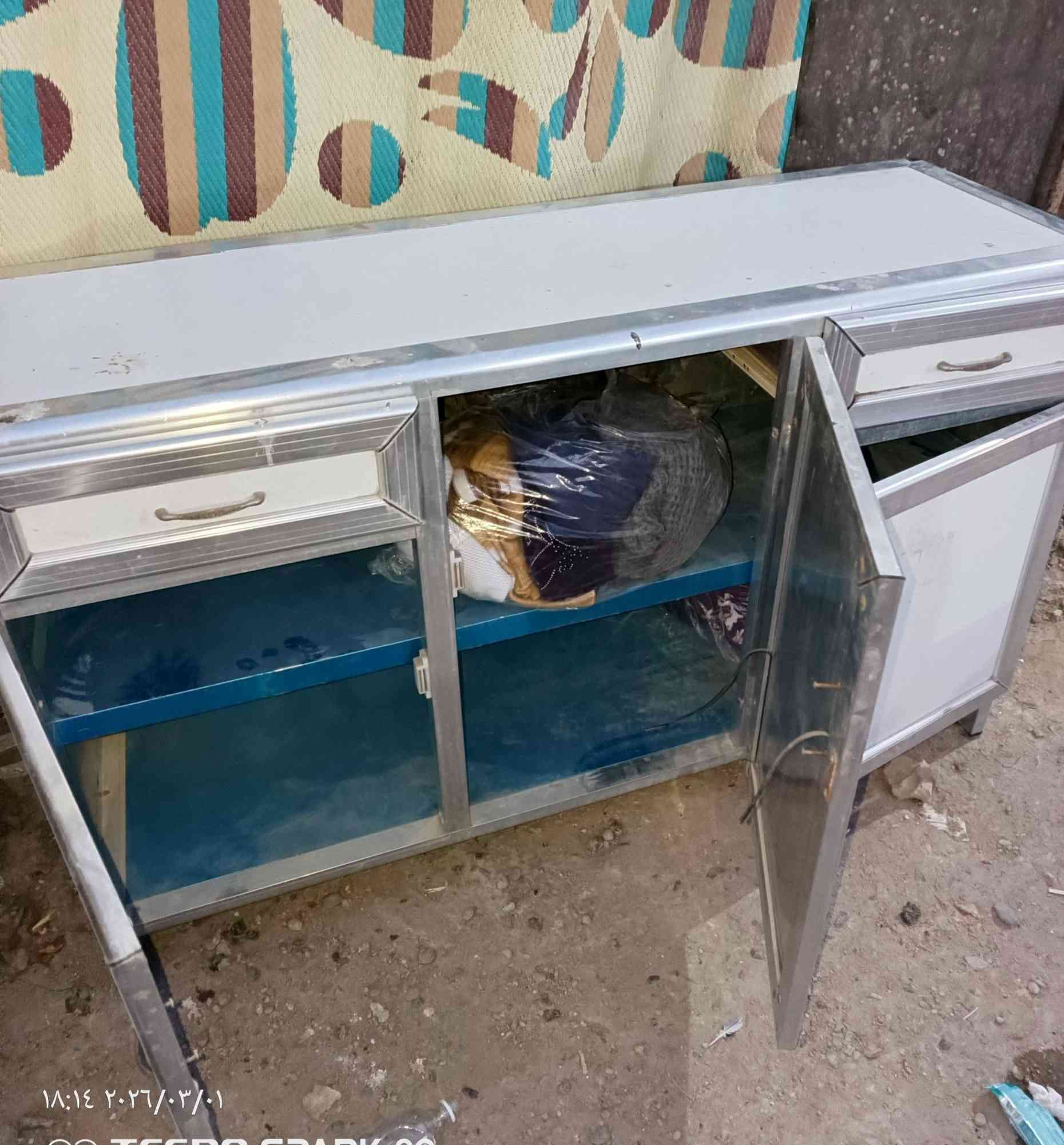 كونتر ارضي للبيع نضيف السعر 60 العنوان الحله الثوره قرب جامع الحيدري ***********
