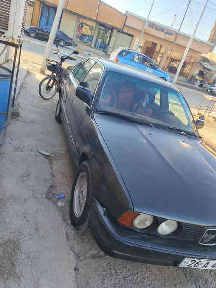 سلام عليكم 
بي ام دبليو حجم 535 كير ومحرك صقر شرط كفالة رقم صلاح الدين دولي كاملة من كلشي كلشي شغال بيهة تبريد🥶 تدفة جام اشاير سلايت شغال كير محرك صقر 528 صدر جديد تخم تاير جديد ويالة خلية الصلي ادامة كاملة عليهة سيارة ملات جناي كفالة عامة من كلشي  السعر 58 وبيهة مجال *********** تصال وتدلل ما متواجد عال نت
