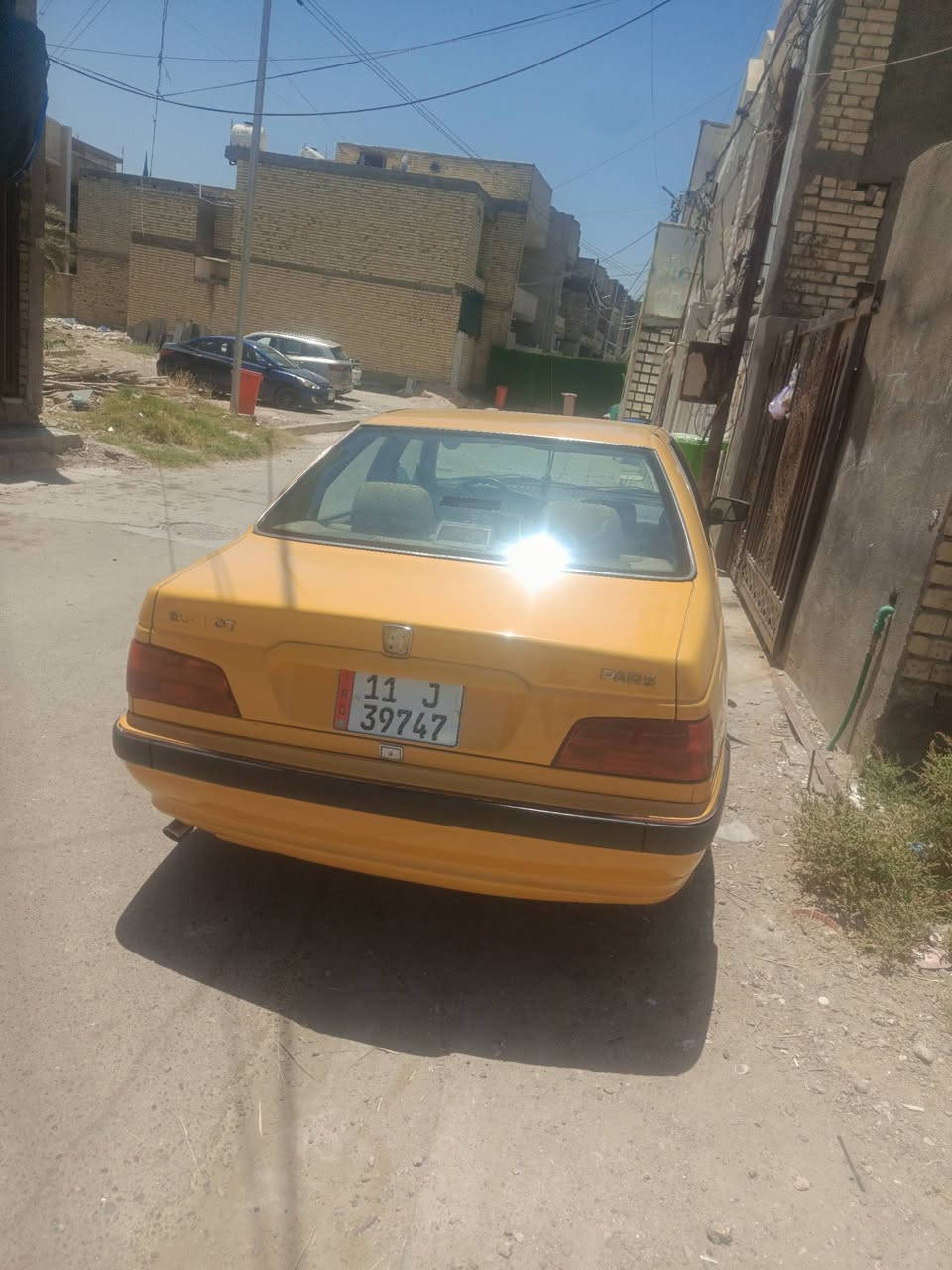 بارص 2015 بيها طخه ب گصه البنيد وباب الصدر
وهلال واحد معمر 
كير مكينه خير من الله تبريد ثلج 
هيئه. مصفره ***********
السعر 37
بغداد الشعب
