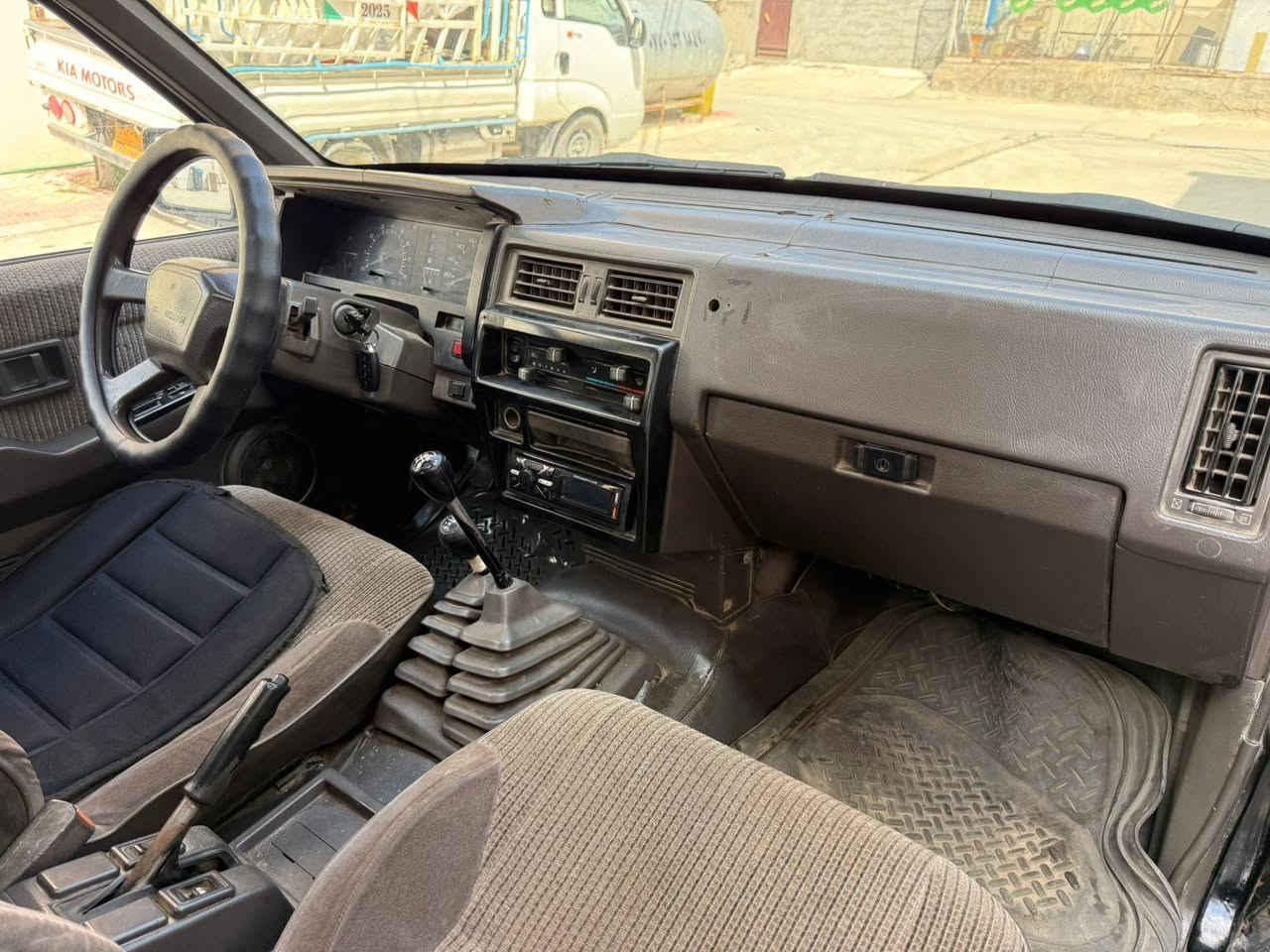 نيسان موديل ۹۰ محرك بلادي ٦سلندر كير عادي لوك كير شغال بيه صبغ قطعتين بدون دواخل شرط التحويل مكان سعر ٤۰ مكان سليمانية  ***********
