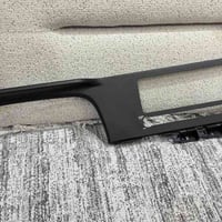 للبيع قاعده وشاشه كيا سونيت ٢١ جديدات   07708776331