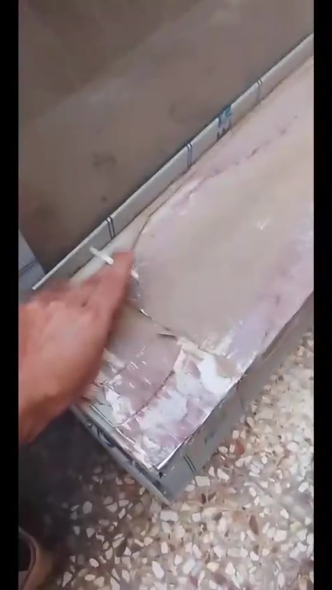 اغراض مطعم للبيع
السنك 250
المبرده 350
الفاترينا مال عصاير او ترهم فلافل 200
الشوايا مال شاورما 350

مكينة العصير ٣٥
الميز والكراسي والسيبايات ١٥٠ كلهن

***********للاستفسار الاتصال على هذا الرقم
