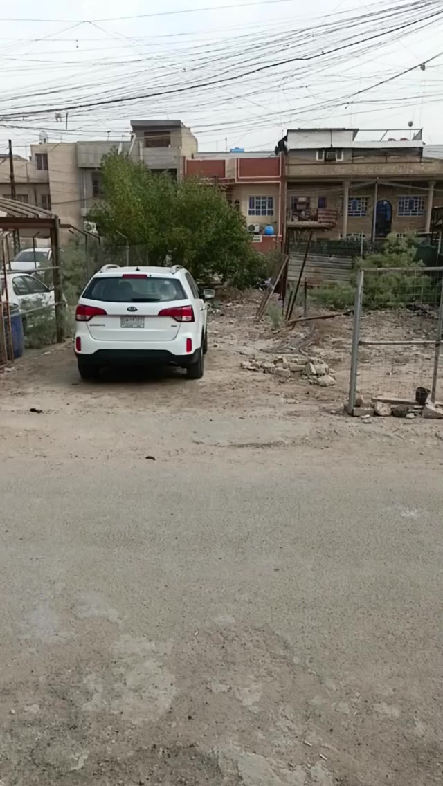 سلام عليكم مشتمل 50 متر واجهة 5 نزال 10بناء جديد درجة اولى ط1 استقبال مطبخ ترك صحيات ط2 غرفه كبيرة صحيات بيتونه كبيره مخزن وسطح دبل تانكي طابو صرف بسمي للبيع او مراوس بقطعة أرض بثعالبه حي اور ام الكبر شارع السمجه صفحة جامع الفردوس طابو صرف بسمي للاستفسار ***********
