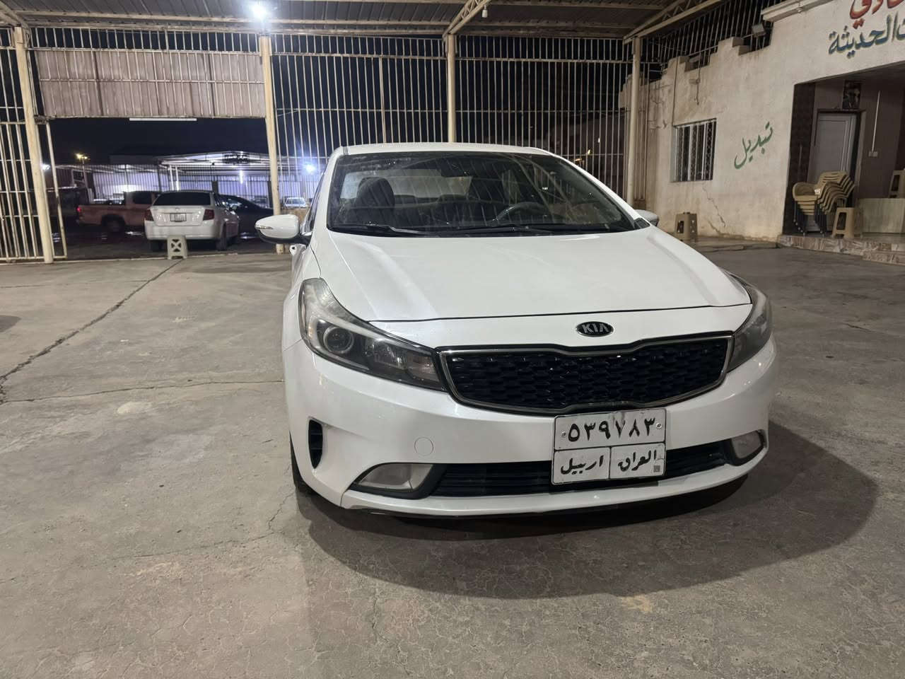 السلام عليكم 

كيا سيراتو ٢٠١٧ خليجي 
كير محرك شرط ما مفتوح 
بيها طخات خفيفه بدون دواخل 
سعر 110 وبيها مجال 
مكان السياره قضاء العلم 
رقم صاحب السياره 
***********￼
