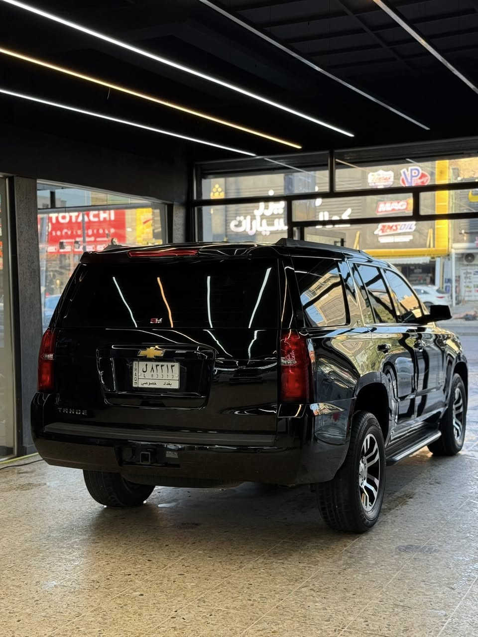 السلام عليكم 
للبيع فقط
حادث امريكا 
جاملغ امامي فقط ومبدل اصلي من شركة المنصور ومصبوغ
 السياره  الادامه مالته كله بل شركه وموجوده الفواتير
تاهو موديل 2019 شكل المقدس المرغوب
مواصفات  ماشيه72 الف ميل حقيقي
حالة السيارة ممتازه
‏‎المواصفات:
‏‎ مواصفات LT
‏‎8V 5.3 محرك المرغوب
كشنات خلفيه VIP منفصل سياحي
داخل بيجي ‎
كراسي جلد
‏‎كراسي كهرباء 
‏‎كراسي خزن(ميموري)
‏‎كراسي تدفئة الامامي 
‏‎تبريد خلفي شاشه
‏‎رادار
نظام تحديد على مسار السيارة
قيادة ذاتيه
‏‎كروس سرعه
‏‎فول تحكم استيرن(جهتين امامي+جهتين خلفيل
‏‎شاشه عرض الأعطال 
‏‎صندوق كهرباء(شفط)
‏‎دبل گير(عادي+اوتوماتيك)
‏‎حساس(خلفي)
‏‎مانع تزحلق
‏‎شاشه اماميه كبيرة اصلية
‏‎كامره خلفيه 
‏‎تشغيل عن بعد
‏‎قاصة سرية
الاتصال ع الرقم ***********
مكان السياره بغداد حي الجهاد
السياره باسمي واني المستورد ثاني يوم تحويل
