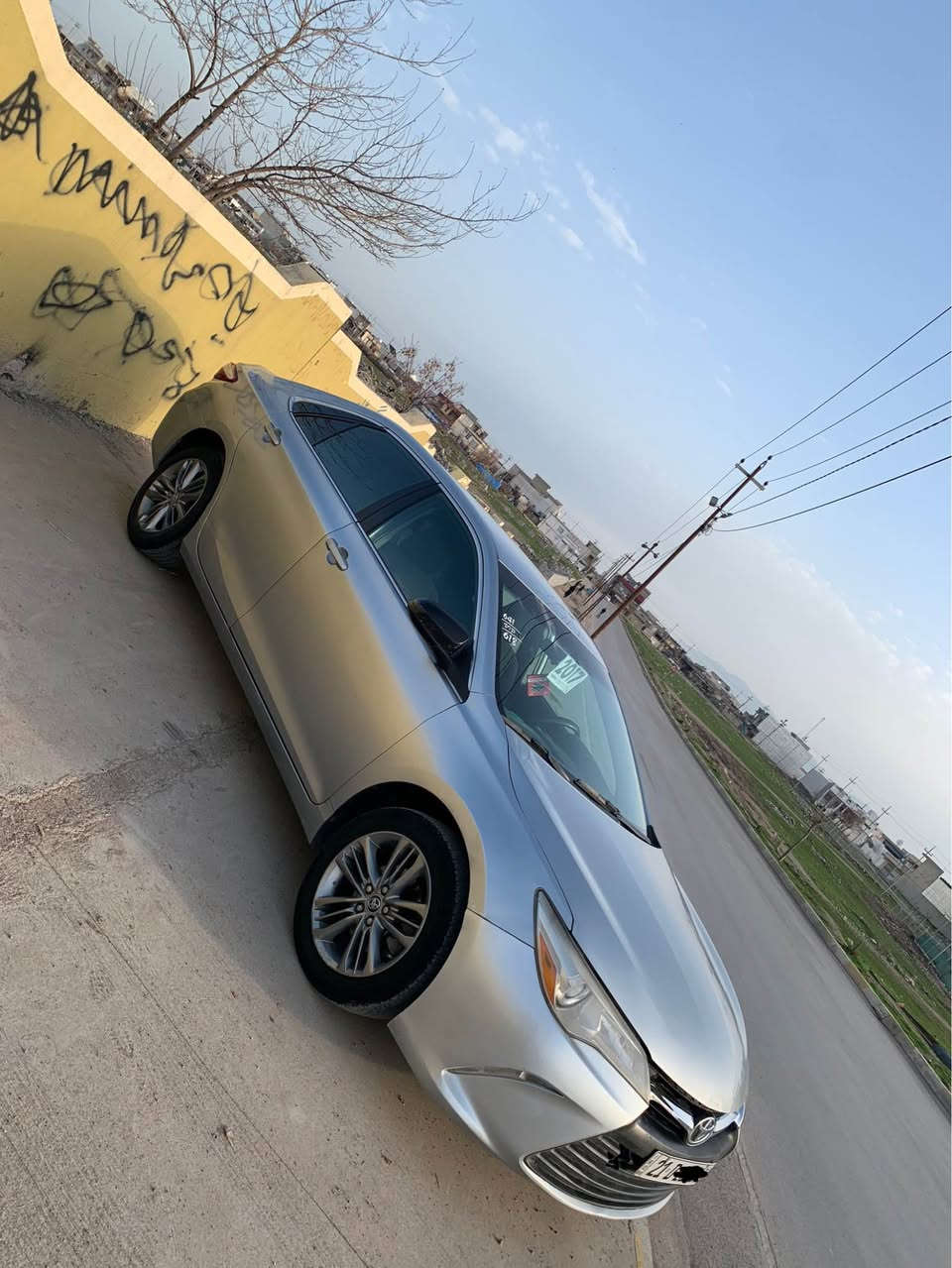 سلام العلیکم،بەناوی خوای گەورە
کامری مۆدێل 2015 شکل 17
ئەمریکی مواسەفات LE.
ڕەنگی سلڤەر ،دوو پارچەی بۆیاغە بۆنیت و سندوق،بەبئ ناوگرتن،پئشەوەی یەک نوکە دەرزی ناوگرتنی نیە،پشتەوەشی بەشەرتی ناو حەوز یەک نوکە دەرزی ناوی نیە،سەقفی دوسێ شەپۆلی گچکەی هەیە بەبێ تەرزە بەبێ گەچڵان،،بە شەرتی تەرزە دەیدەم تەرزە نیە،دەرگای دوواوە لای سەکن لەبەشی خوارەوە یەک شوختی هەیە،مەکینە کراوەتەوە بە شەرتی ١٠ فیتەر،چەورایی نیە رۆن کەم ناکات هەمووی بەشەرت،پەڕەشوتەکانی هیچی نەتەقیوە ٦ پەڕەشوت بیلاد،
85 مایڵ ڕۆییوە،
شوێن:حاجیاوا-ڕانیە
بۆ نرخ نامە بنئرە یان پەیوەندی بەو ژمارەیەوە بکەن
*********** رانية, السليمانية
