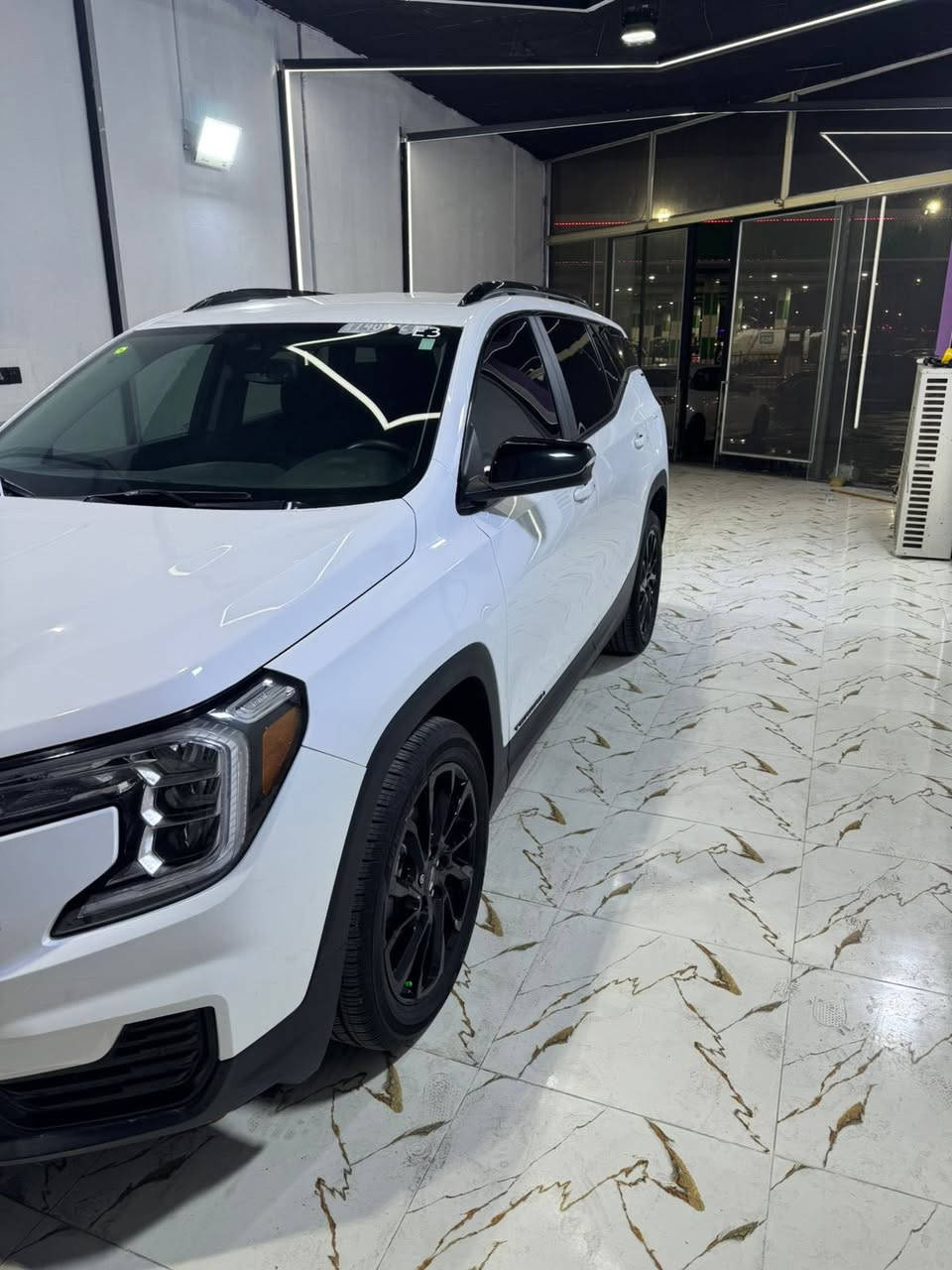 الاسلام عليكم جمسي تيران مديل 2024 السيارة جديده بمعنه الكلمه السيارة تقرير مياه امطار  ماشيه 3 ألف تعمل وتسير من امريكه العنوان بصره  ***********
