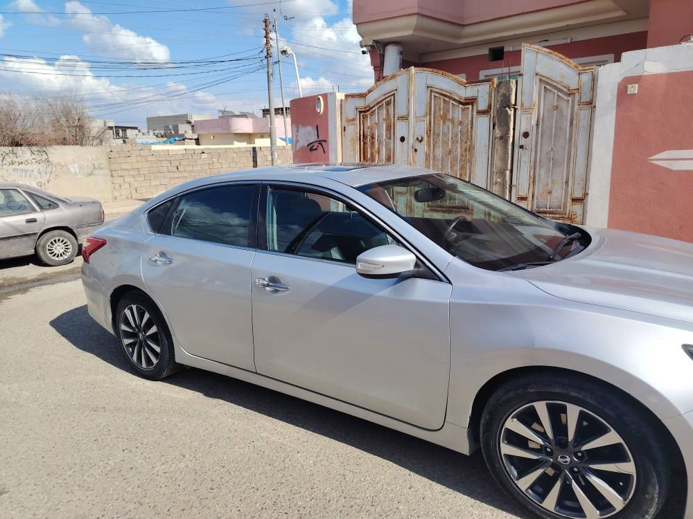 نسيان ألتيما موديل 2017 SL فول موصفات. محرك وكير بشرط
الضرر واضحه ٣قطع صبغ واضحه بالسونر مبينه/ رقم أربيل سنويه لحد ٢٠٣٠
هزه جديده
كشن تدفئه جلد
سترين تدفئه
رادار نقطه عمياء
بصمه/
حساسات
لون سلفر
4تايرات جديده
السياره جاهزه بدون اي مصرف
غرامه ٧٥ الف

رقم تلفون *********** الحمدانية, نينوى
