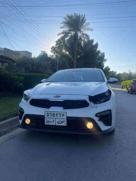 سلام عليكم سيراتو 2019 رقم اربيل بيها طخه موضحه بالصور الجاملغ مصلح بارد والبنيد مصبوغ بيها نقص بس لايت وايربالك السياره نضيفه وحلوه العنوان بغداد حي حطين للاستفسار *********** بغداد
