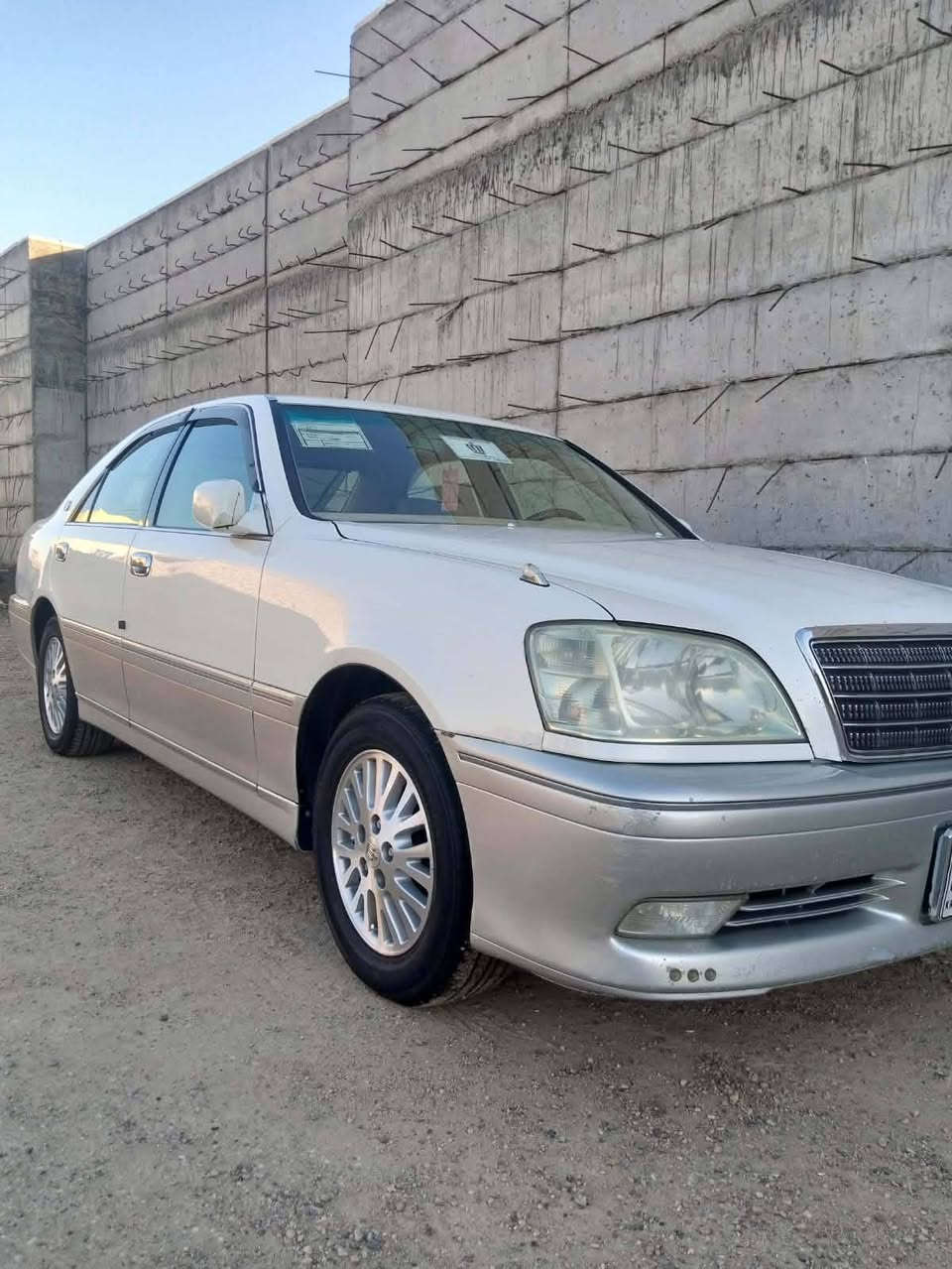 السلام عليكم كراون ملكه موديل 2002اصل كرستال شاصي 171 رقم سليمانيه انكليزي مكفوله كص ضربه نقل جثه مداور ثاني يوم الاتصال ***********
