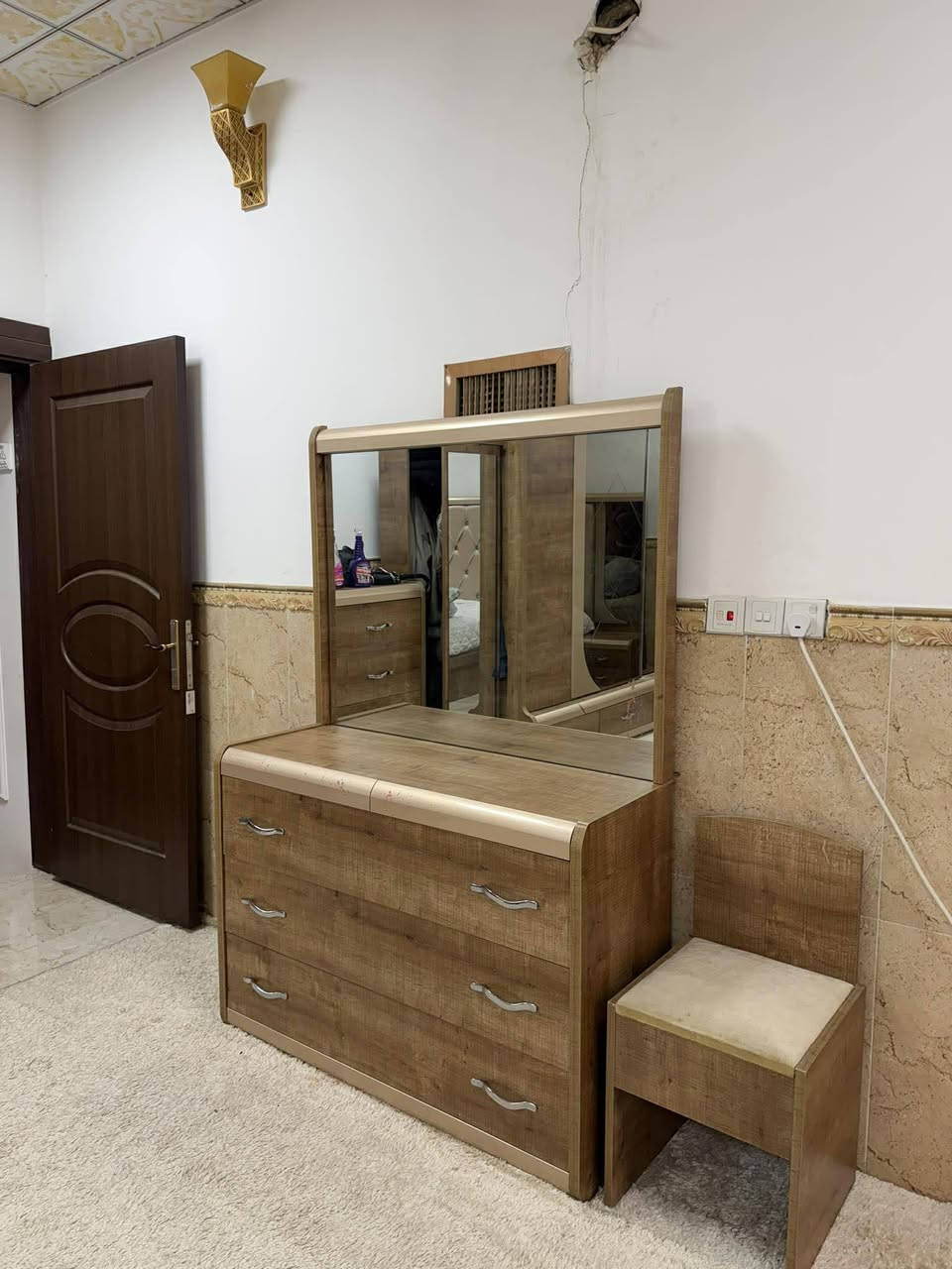 تاخم لۆ فرۆشتن ٩ پارچەیە ٥٢٥ هەزارە بی معامەلە ئی سەدەفە ١٩ وەرەقەی پێدرایە


**إذا كنت صاحب هذا الإعلان وتريد حذفه لأي سبب، رجاءا أرسل رسالة إلى الدعم الفني**