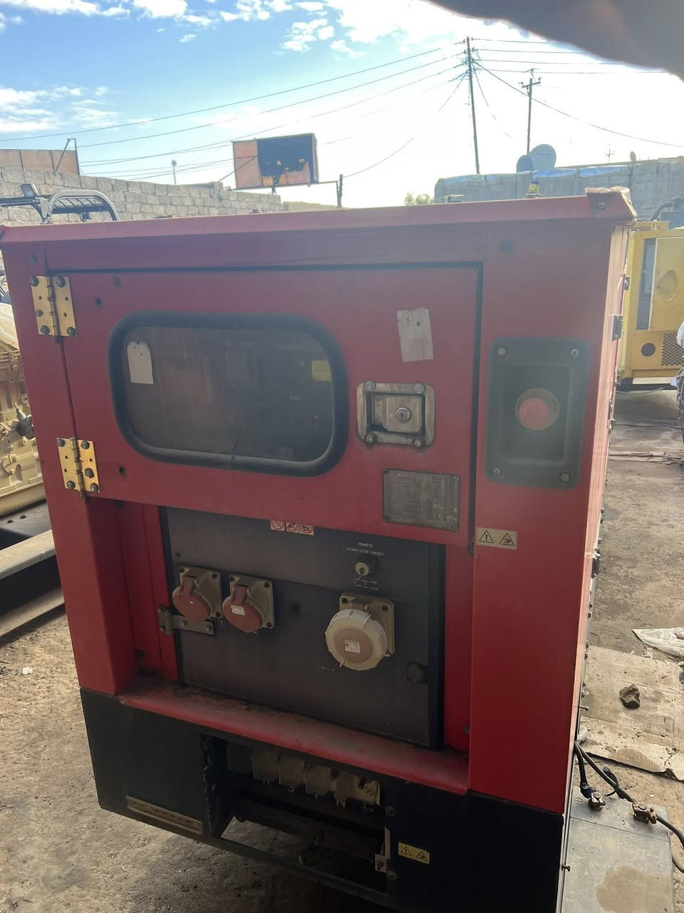 حقول مال مولدات للبيع كلمن وسعره ورخيصات تعال واتساب أو اتصال أو ماسنجر المكان صلاح الدين
***********
