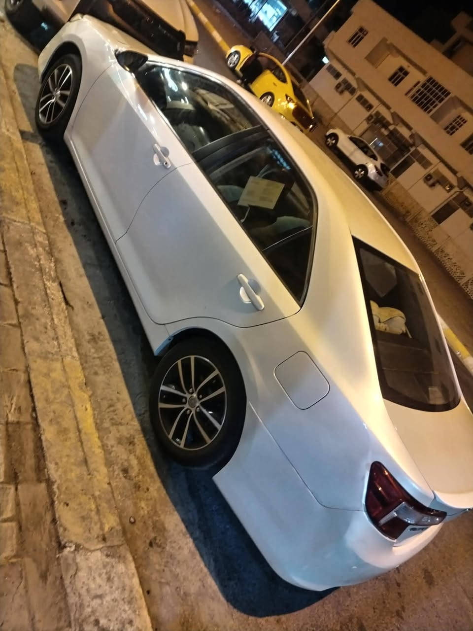 كامري خليجي كير محرك جديد 
بيه قطعتين صبغ 
السعر  135
الاتصال ‏‪***********‬‏
