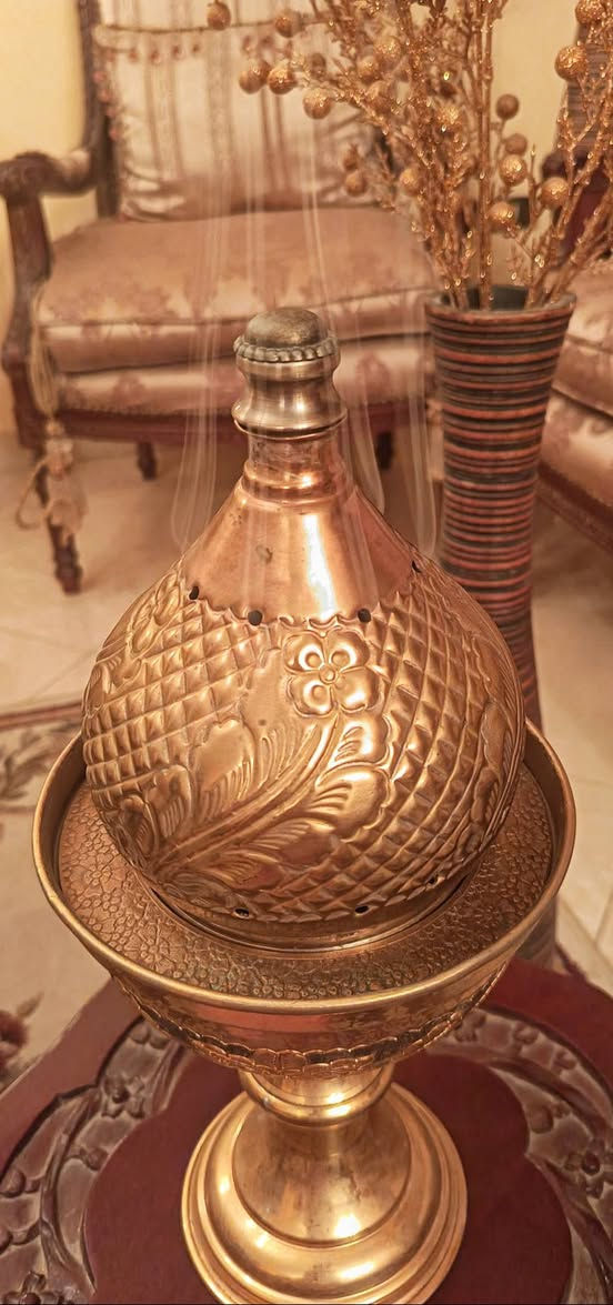 أستغفر الله العظيم، اللهم إني أسالك فيضا من فيوضات فضلك.
............................

مساء الخير، ربنا يبعد عنكم الحسد والحقد والشر والغل.

............................

للبيع بإذن الله:

- مبخره نحاس قديمه، شغل روبيسيه تقيله جدا، مقاس مناسب للإستخدام اليومي، تحفه فنيه، بحالة الزيرو، تحياتي،،،

................................

الحمد لله حمدا كثيرا طيبا، نحمده ونشكره على نعمه وفضله علينا.

يسعد مساكم حبايبي،،،،،،

إستمتعوا معايا، التفاصيل بالفيديو،،،،


**إذا كنت صاحب هذا الإعلان وتريد حذفه لأي سبب، رجاءا أرسل رسالة إلى الدعم الفني**