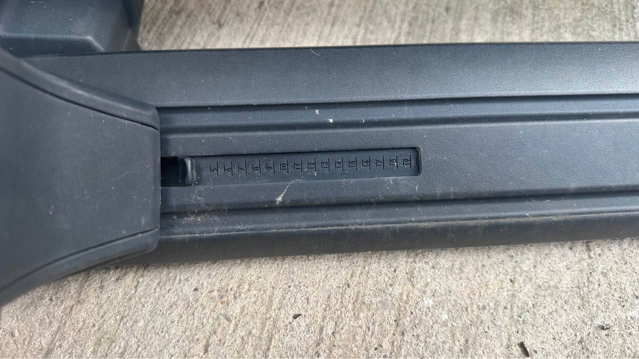 Below is the link to the roof bars 

https://roof-box.uk/products/option-a-thule-roof-rack-for-bmw-2-series-active-tourer-f45-3-series-touring-with-flush-rails-wingbar-evo-copy?srsltid=AfmBOoqrYS0PvJWKFw5S7Cn2DT3xVkB08__I8sqSxvx147Ek80DLDe5X

Cash on collection only 
Rotherham
S61 Rotherham, South Yorkshire


**إذا كنت صاحب هذا الإعلان وتريد حذفه لأي سبب، رجاءا أرسل رسالة إلى الدعم الفني**