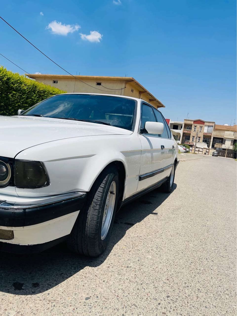 بيئيم مؤديل 1993تؤماتيكي 740V8فول فول قه بات مواسافات سي په رده بيلاد كوشن كاره باي سياره كه ره قم هه وليره حيزامه لؤ جواني بي تاعم و ليدران بشت و بيش كه بس به شه رتي اوه ليات ده يفرؤشم سنه وي ئه سلي خؤي له گه له  موشته ري جات بكه له خزمه تم شوين هه ولير *********** أربيل, العراق
