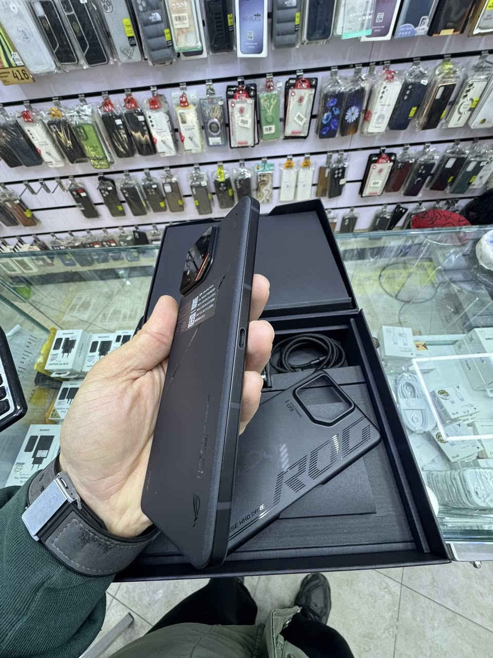 Rogphone 9 pro
السلام علیکم …

روج فون ٩ برو،ذاکرة ٥١٢ / رام ١٦ لون اسود
جهاز کامل خراض و مابی ایشی کلشی بی ضمان،١١ مرە یشحن جهاز، نسخە صینی التحديثات مستمرة  خدمة كوكل بلەی تعمل ،بی ضمان ١٠ ایام .

السعر:- ١،١٥٠،٠٠٠ الف بی مجال 🔥🔥

——————————
خدمة توصيل متاحة في كل محافظة 🚕🚕🚕

*********** whats app حسین موبایلات
