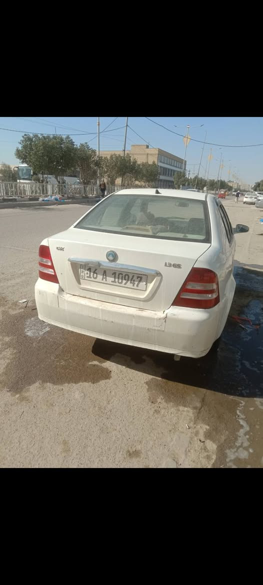 سيكي للبيع جاهزه مكينه وكير سيارة بلاديه كير عادي توني شاده جديد اذا اكو مراوس حتلو انطي فرق عادي سعد 29 بيها مجال للشراي يتصل *********** مكاني ناصريه مركز
