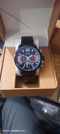 ساعة • للبيع