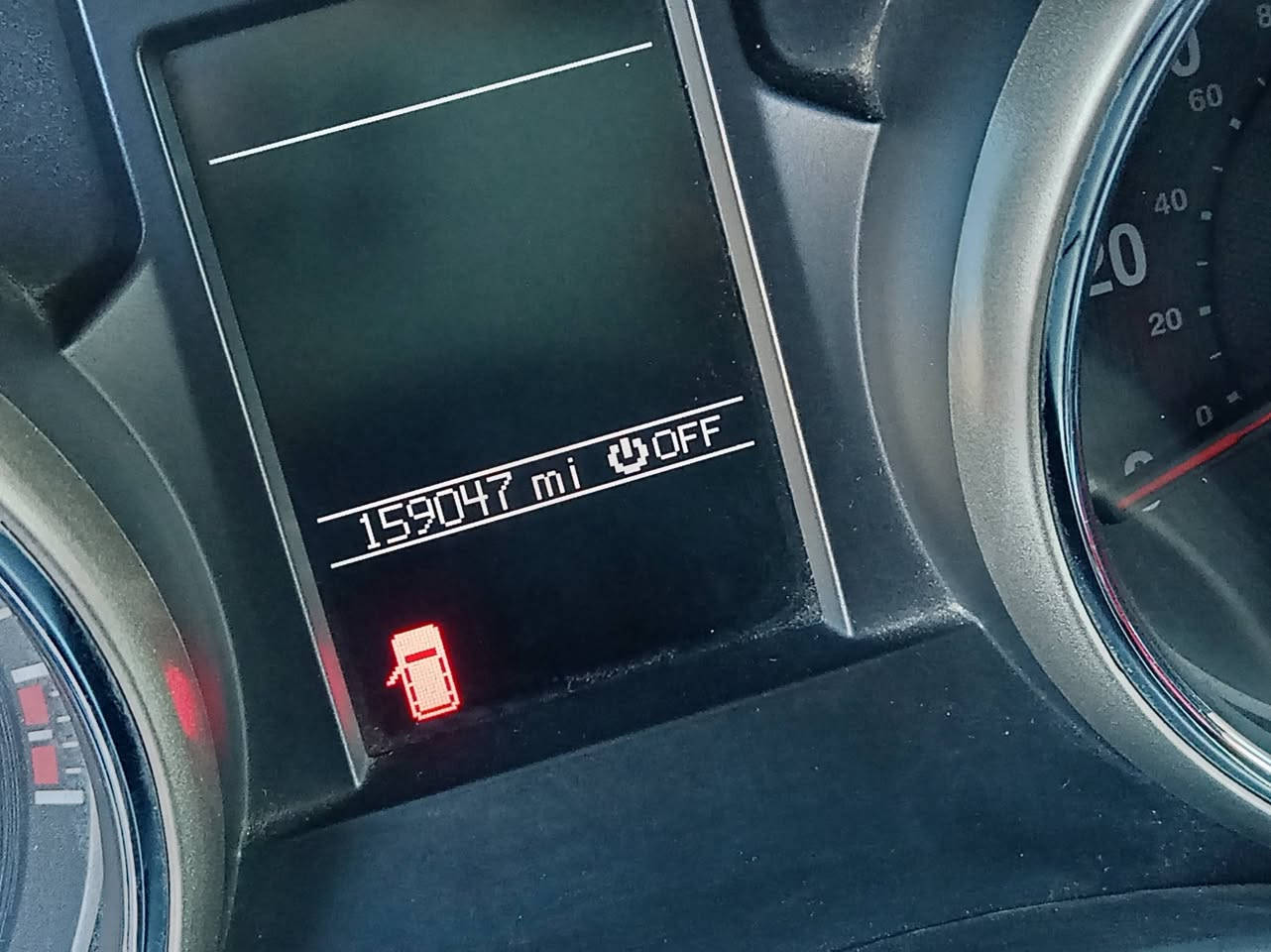 Jeep 2011
كاتبلك تفاصيل بالكامل بالمنشور ول سونار بالمنشور
جيب لاريدو 2011
رقم اربيل 
بأسمي بيها كوبون بنزين 
ضررها دعاميه وربع البنيد صبغ وبيها شويه بارد اباب الوره يعني بيها مكنات بارد  مثل ماموضح بلسونار 
كير ومكينه مكفول المكينه مبدل بيها براد مال دهن وعليها ايدامه لمحرك 
 السياره عليها ايدامه من خارج وداخل ومكينه  السياره احله من الصوره   كلش نضيفا  
تخم تاير جديد تبريد ثلج شركه قطعتين تبريد 
مواصفات اللاريدو المعروفة
بصمة تشغل
بصمةابواب
بصمة دخول
كامرة دواره 
شاشة 
مثبت سرعه تحكم ستيرن 
دفع خلفي 
سيارة نظيفة  
مكان السيارة موصل ايسر حي القدس
 رقم صاحب السياره 
***********
***********
