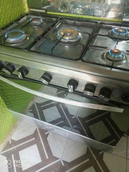 السلام عليكم طباخ فرش المصري نضيف وشغال كله شرط الفحص السعر 150 مكاني كربلاء الشبانات ***********
