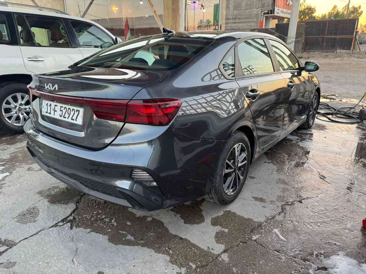السلام عليكم
للبيع او مراوس 
كيا فورتي موديل ٢٤ 
ماشيه ٢٣ الف وارد امريكي حادثها بنيد فقط
مكان السياره كربلاء الاستفسار ***********
