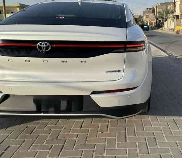 السيارة ب اسمي رقم بغداد وسنويه جديدة
تويوتا كراون 2023 بريميوم
خليجي ( عبد اللطيف جميل  )

 فخر الصناعة اليابانية
بلد المنشاً : اليابان 🇯🇵

فول مواصفات بريميوم
🚘محرك 2500 هايبرد
🚘 سقف بانوراما 🔥🔥 
🚘لايت 4  عدسات 
🚘شاشة جبيرة + كيجات ديجيتل
🚘 سستم صوت JBL + دمام خلفي 
🚘5 كاميرات 360 درجة
🚘 رادار  امامي + مانع تصادم + تحدي مسار
🚘 رادار خلفي + مانع تصادم خلفي
🚘 رادار جوانب + نقطه عمياء
🚘   بردة كهرباء
🚘 تحكم مقاعد امامي كهربائي 
🚘 تحكم مقاعد خلفي كهرباء
🚘 مقاعد جلد كريمي + تبريد كشنات
🚘 صاجات فورميكا 2026
🚘  شاحن وايرلس 
🚘 ميموري كشنات
🚘 ويل 19 إنش 🛞
🚘 فول منافذ TPC + كار بلي 🔋
🚘 باقي مواصفات الكراون معروفه 
(((((((للبيع فقط ))))))))
ملاحظه مهمه جدا ( السياره مغلفه قبل كم شهر تغليف ppf بالكامل (((تغليف امريكي)))) وليس (صيني )  
وكذلك تغليف جميع  النوافذ  بلرايز عاكس للحراره 90 % (( امريكي ))وليس (صيني )
الاجابه عن طريق الاتصال فقط   ***********
